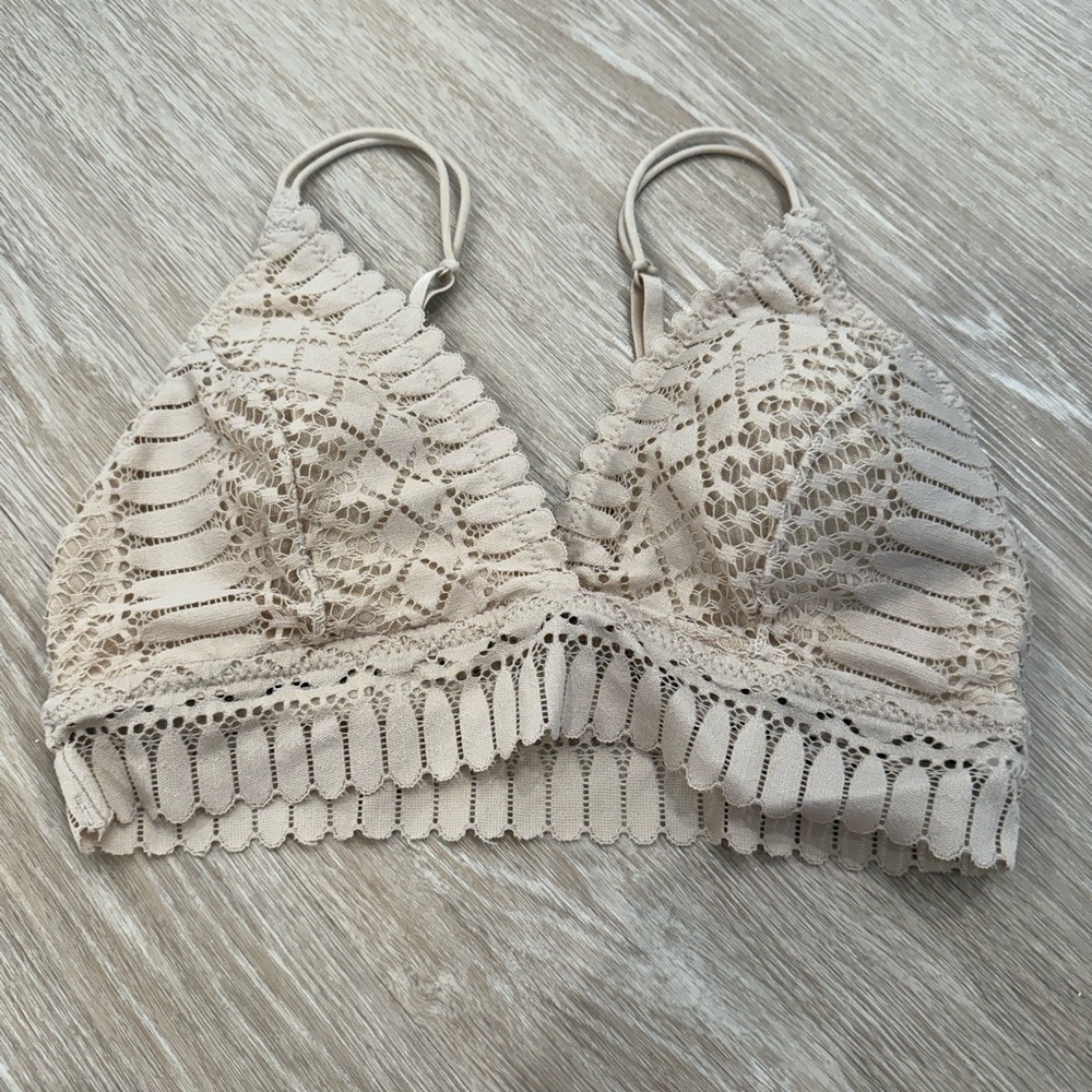 NWOT Anemone Tan Lace Bralette